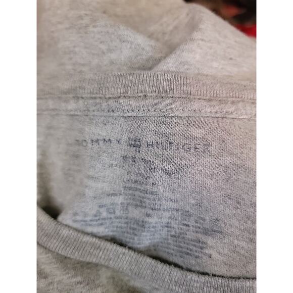 Tommy Hilfiger TShirt Mens Gray Short Sleeve Pullover Lightweight Classic Sz M - Picture 4 of 5